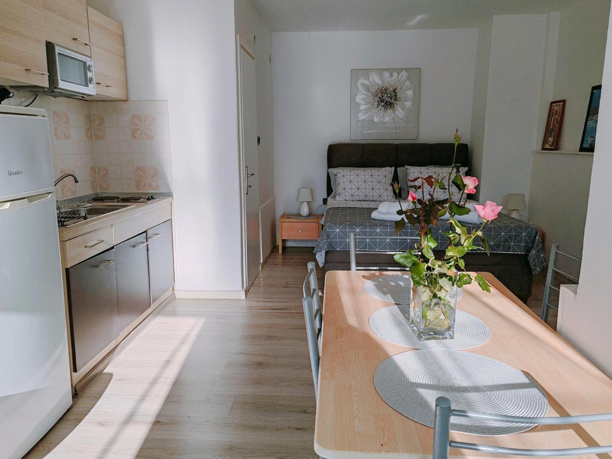 Marko Apartment 로비니 외부 사진